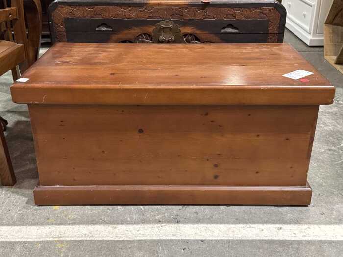 Timber blanket box