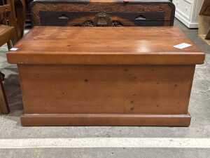 Timber blanket box