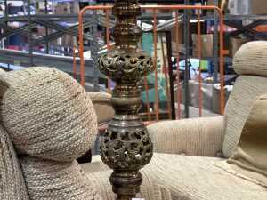 Brass floor lamp with pierced openwork design - 3