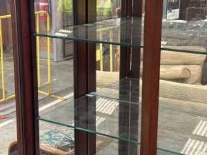 Chiswell mirror-backed display cabinet - 3