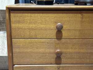 Mid-century teak six-drawer chest - 3
