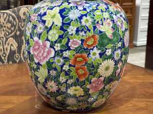 Blue ceramic lidded floor ginger jar with floral decorations - 2