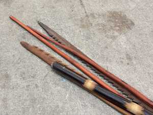 Five decorative tourist ware spears, including Indigenous fishing spears, harpoons, etc. - 4