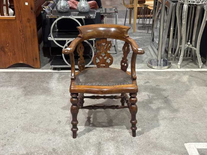 Captains chair