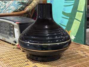 Black glazed ceramic ribbed 1980s table lamp - 3