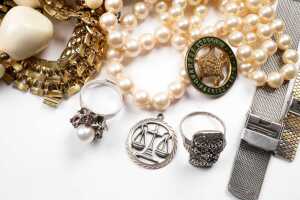 Collection of jewellery and watches - 3