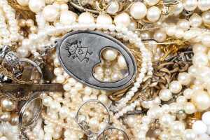 Collection of jewellery - 4