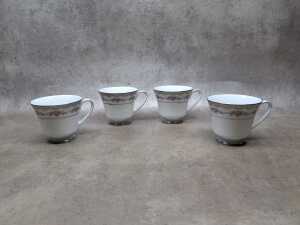 Noritake 'Glenwood' porcelain dinner setting for 12 - 5