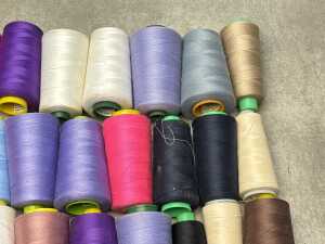 25+ polyester overlocker spools, in various colours - 3