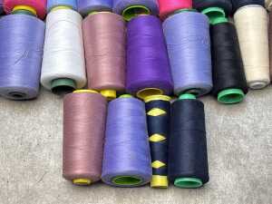 25+ polyester overlocker spools, in various colours - 4