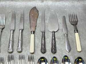 Cutlery, including Hardy Bros. stainless steel setting for four - 3