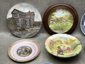 Porcelain cabinet plates, together with a Royal Doulton Series Ware bowl in hanger - 2