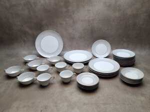 Noritake 'Damask' porcelain part dinner setting
