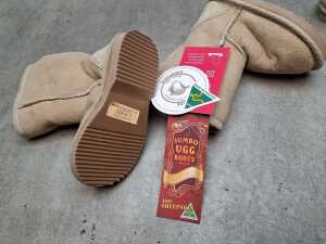 Three Jumbo UGG Boots New size 6-7 (baby) - 5