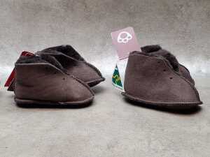 Three Jumbo UGG and Koalabi Boots New baby slippers in chocolate - 2