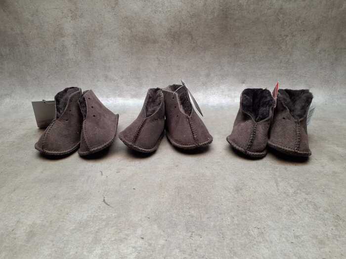 Three Koalabi Boots New baby slippers in chocolate