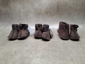 Three Jumbo UGG Boots New baby slippers in chocolate
