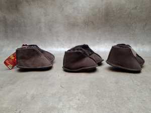 Three Jumbo UGG Boots New baby slippers in chocolate - 2