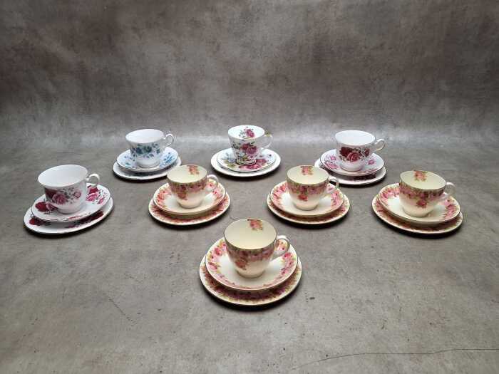 Eight English porcelain trios, including Royal Doulton