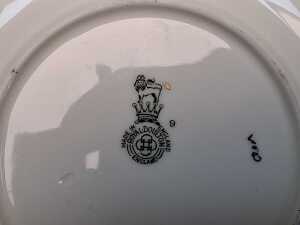 Eight English porcelain trios, including Royal Doulton - 6