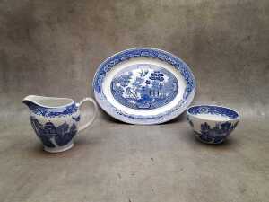Woods Ware 'Willow' porcelain part dinner setting - 2