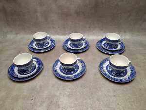 Woods Ware 'Willow' porcelain part dinner setting - 3