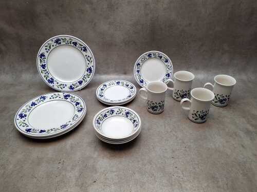 Churchill 'Salzburg' porcelain dinner setting for four