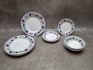 Churchill 'Salzburg' porcelain dinner setting for four - 2