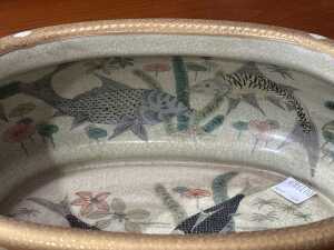 Chinese ceramic twin handled bowl with gilt decoration - 3
