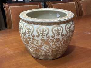 Chinese ceramic jardiniere with gilt decoration