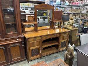 Australian-made Edwardian timber mirror-back sideboard, circa 1905