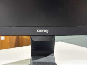 BenQ 27-inch LCD monitor - 2