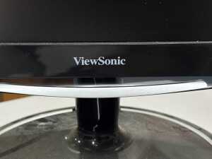 ViewSonic 27-inch LCD monitor - 2