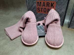 Three NEW IN BOX Mark Stone 'Cardy Knit Boots' in pink size 6-7 - 4