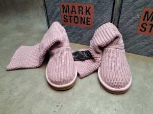 Three NEW IN BOX Mark Stone 'Cardy Knit Boots' in pink size 6-7 - 4