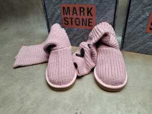 Three NEW IN BOX Mark Stone 'Cardy Knit Boots' in pink size 6-7 - 4