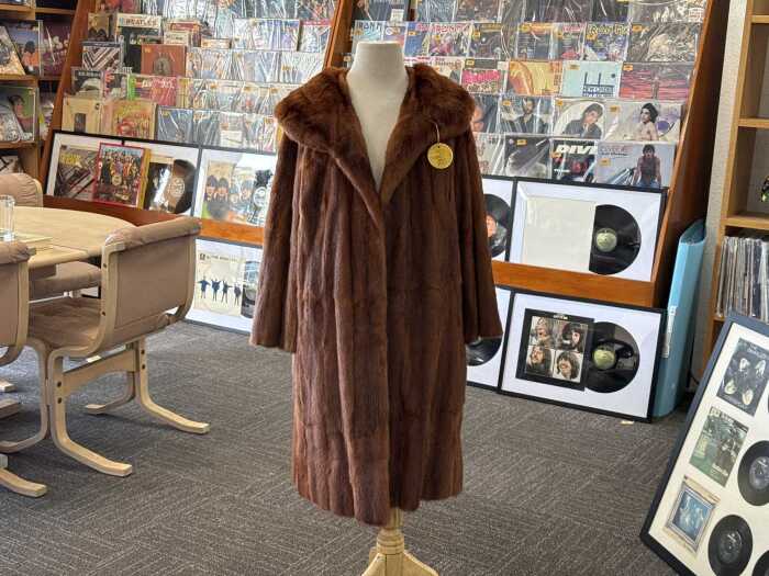 Furs mink fur coat
