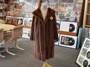 Furs mink fur coat