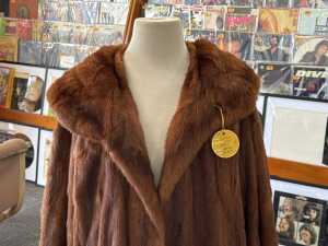 Furs mink fur coat - 2