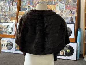 Brown fur shawl - 3