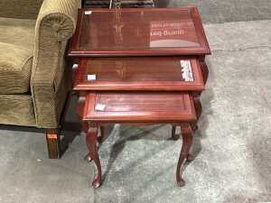 Nest of three occasional tables - 2