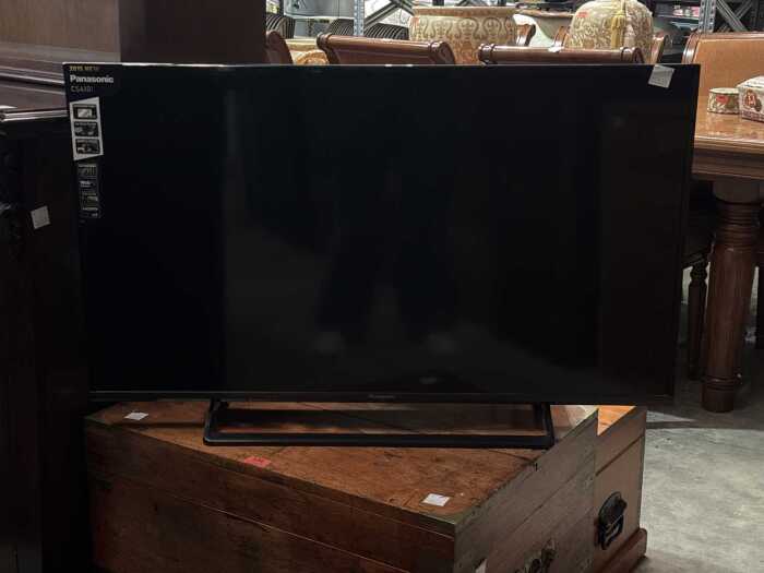 Panasonic Viera 40-inch Full HD smart LED LCD television