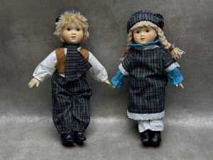Four 'Children of the World' porcelain dolls - 2