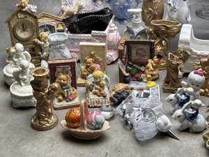 Group of mostly porcelain ornaments - 4