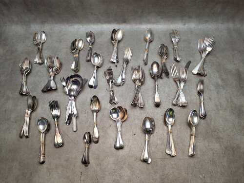Assorted silver plated cutlery
