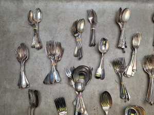 Assorted silver plated cutlery - 3