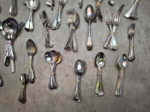 Assorted silver plated cutlery - 5
