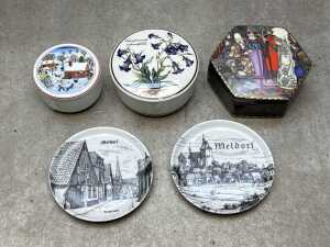 German porcelain, including trinket boxes, vase and plates - 4