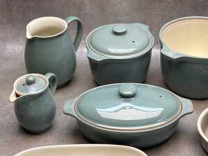 Denby 'Manor Green' stoneware part setting and servingware - 2