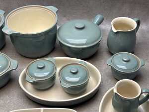 Denby 'Manor Green' stoneware part setting and servingware - 3